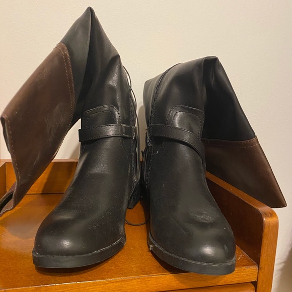 Boots - Picture 2 of 3